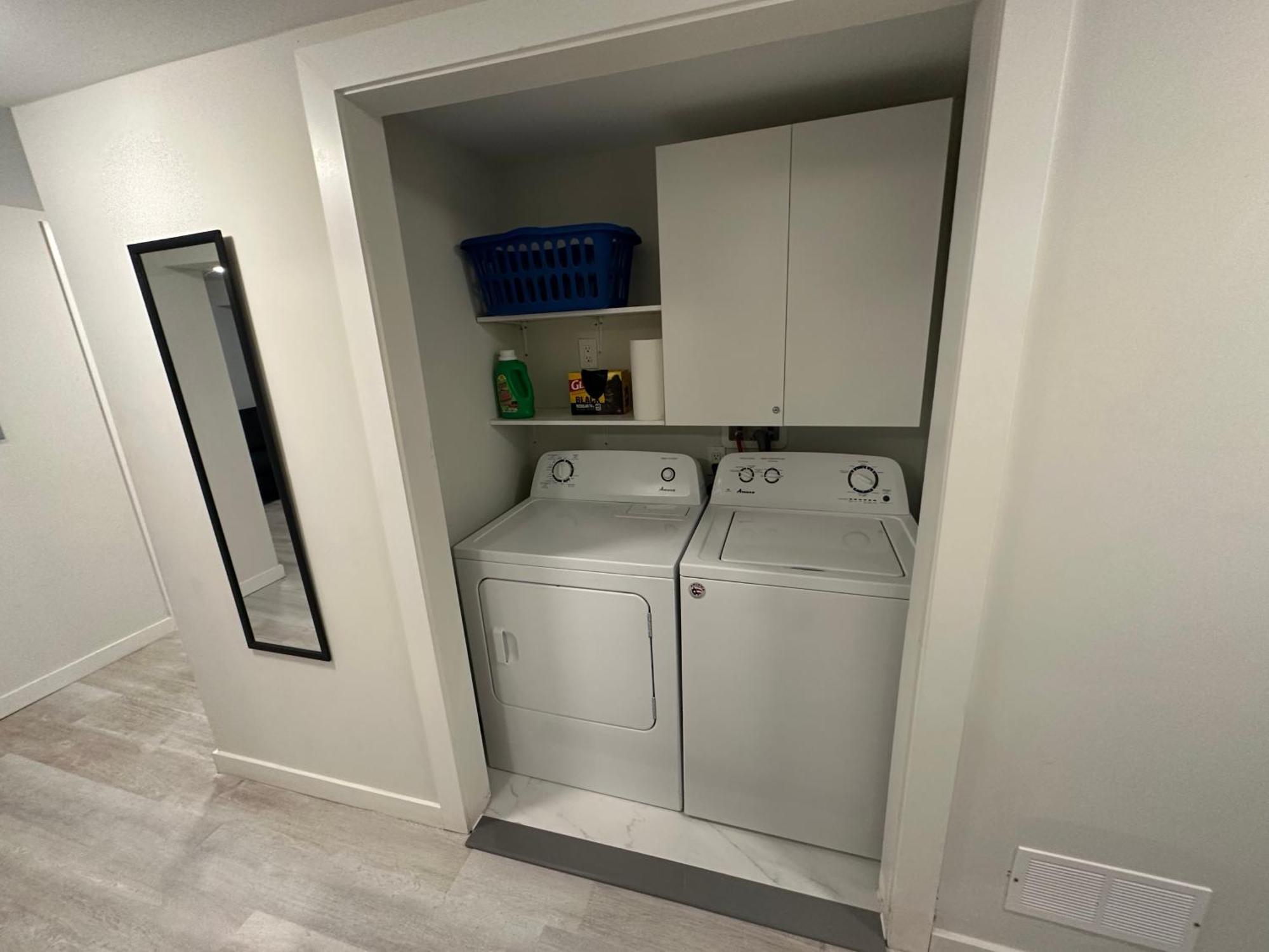 Comfy 2 Bedroom Near The Beach! Pickering Exterior photo